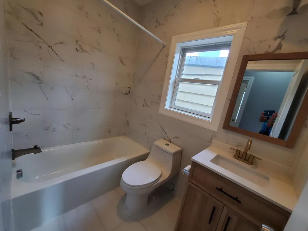 84 ANDREW ST Bayonne, NJ 07002