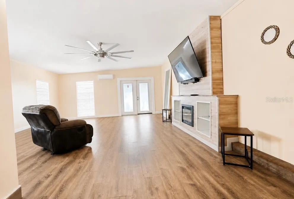 819 SAN JUAN BOULEVARD Orlando, FL 32807