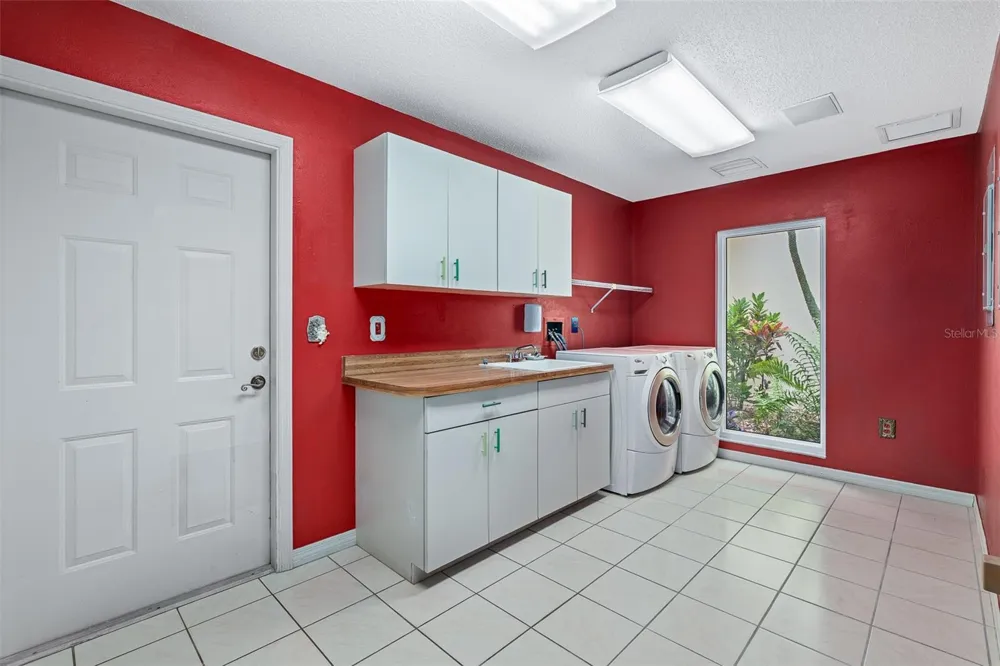 1412 MOSSWOOD DR Leesburg, FL 34748