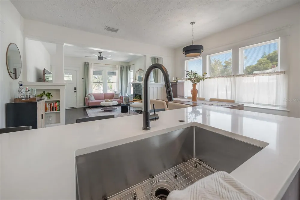 2831 MORGAN STREET Tampa, FL 33602
