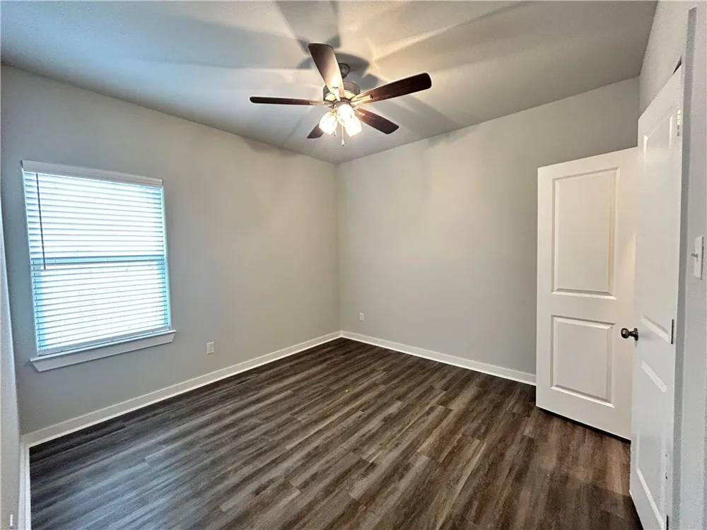 1812 Rubicon Ct Caldwell, TX 77836