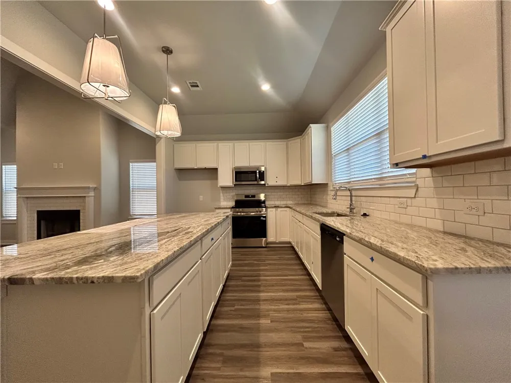 1812 Rubicon Ct Caldwell, TX 77836
