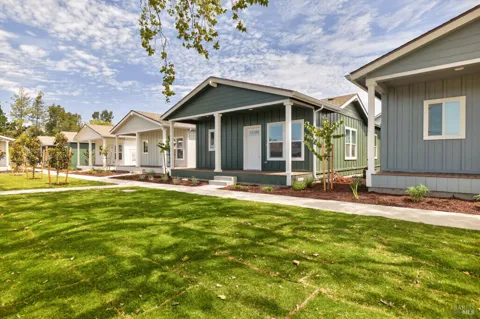 4659 Winding Creek Avenue