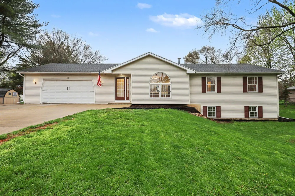 676 10th Street Plainwell, MI 49080
