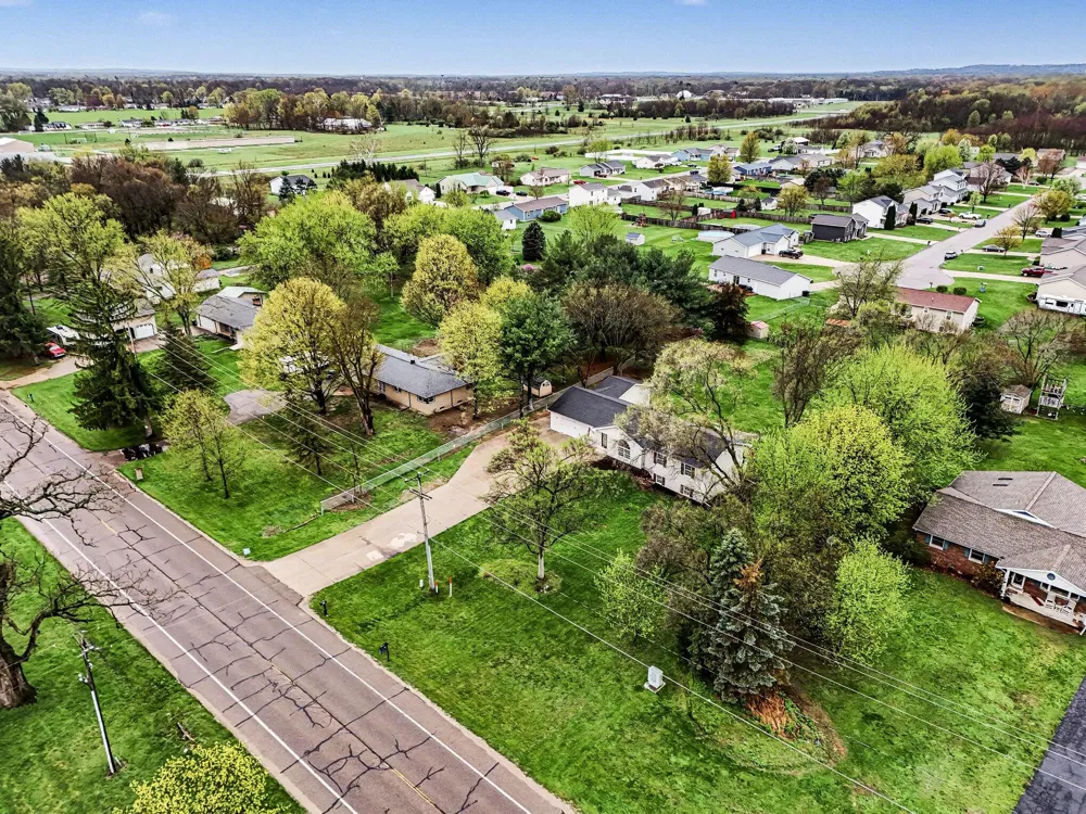 676 10th Street Plainwell, MI 49080