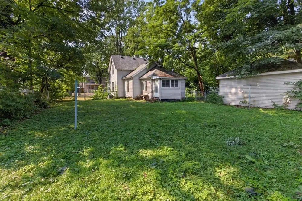 1608 Chapin Street Jackson City, MI 49203