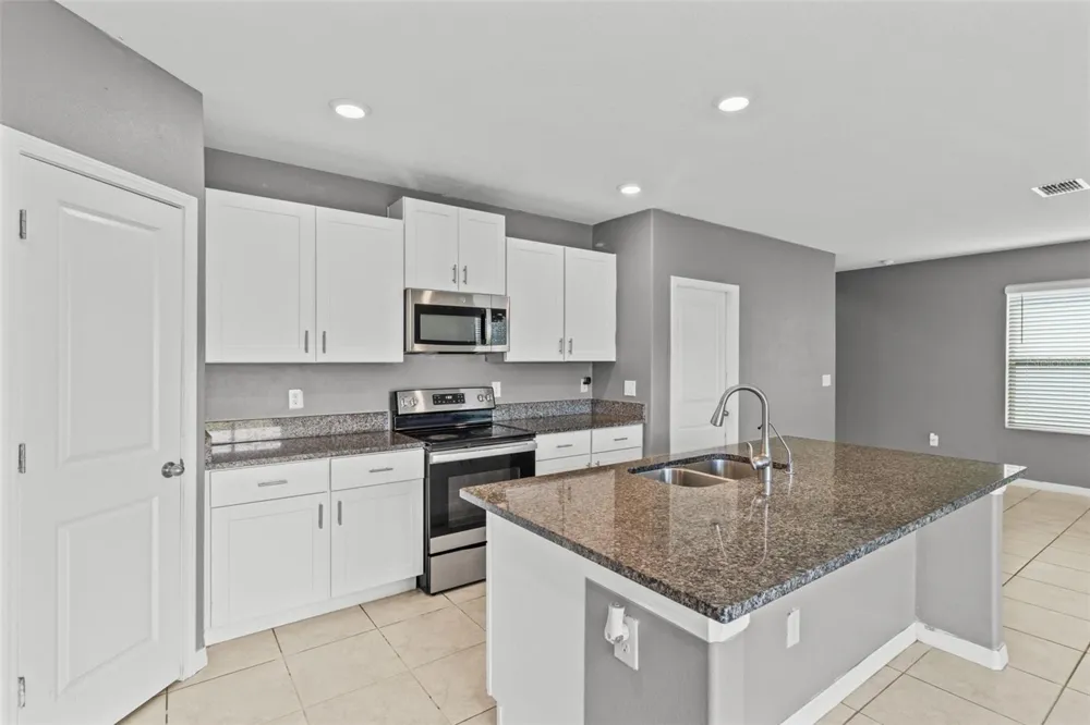 16671 KINGMAN REEF STREET Wimauma, FL 33598