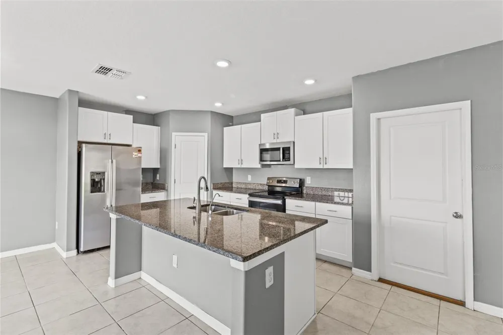 16671 KINGMAN REEF STREET Wimauma, FL 33598