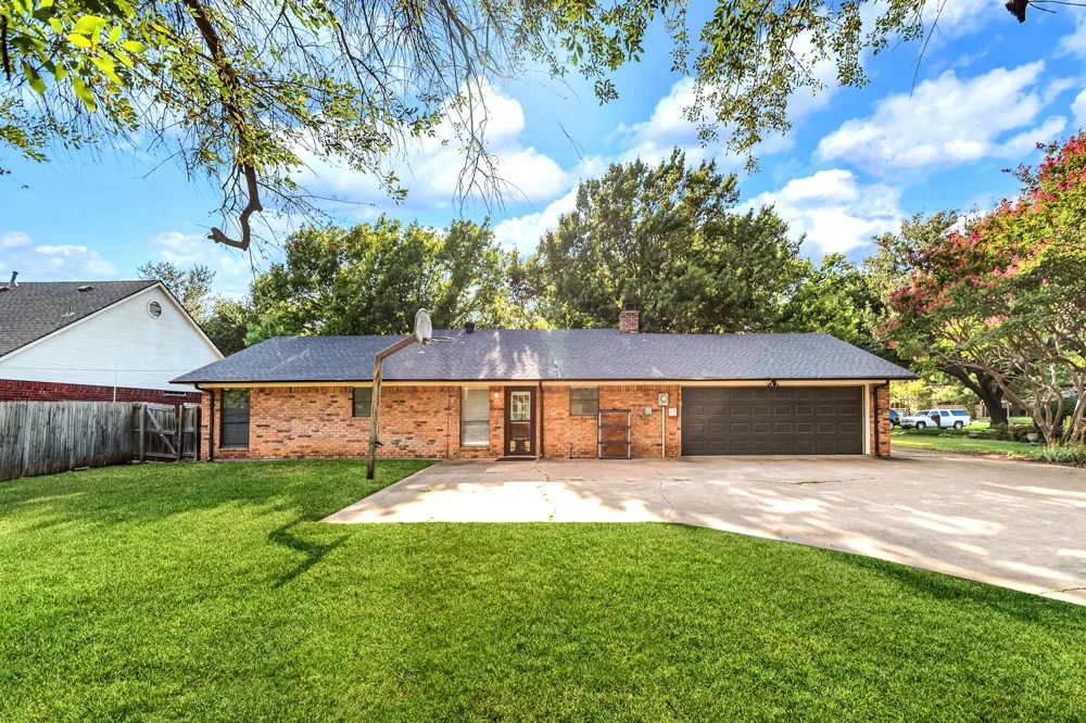 202 Diane Drive Sanger, TX 76266