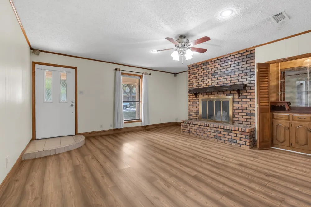 202 Diane Drive Sanger, TX 76266