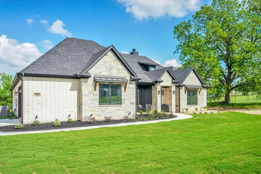 1028 Henry Way Road Springtown, TX 76082