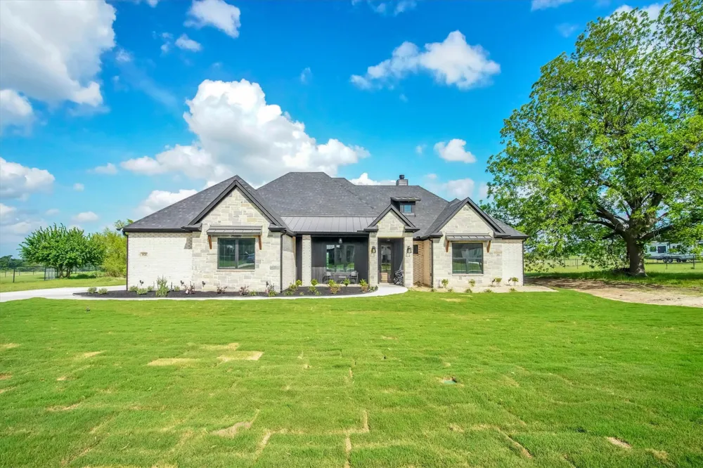 1028 Henry Way Road Springtown, TX 76082