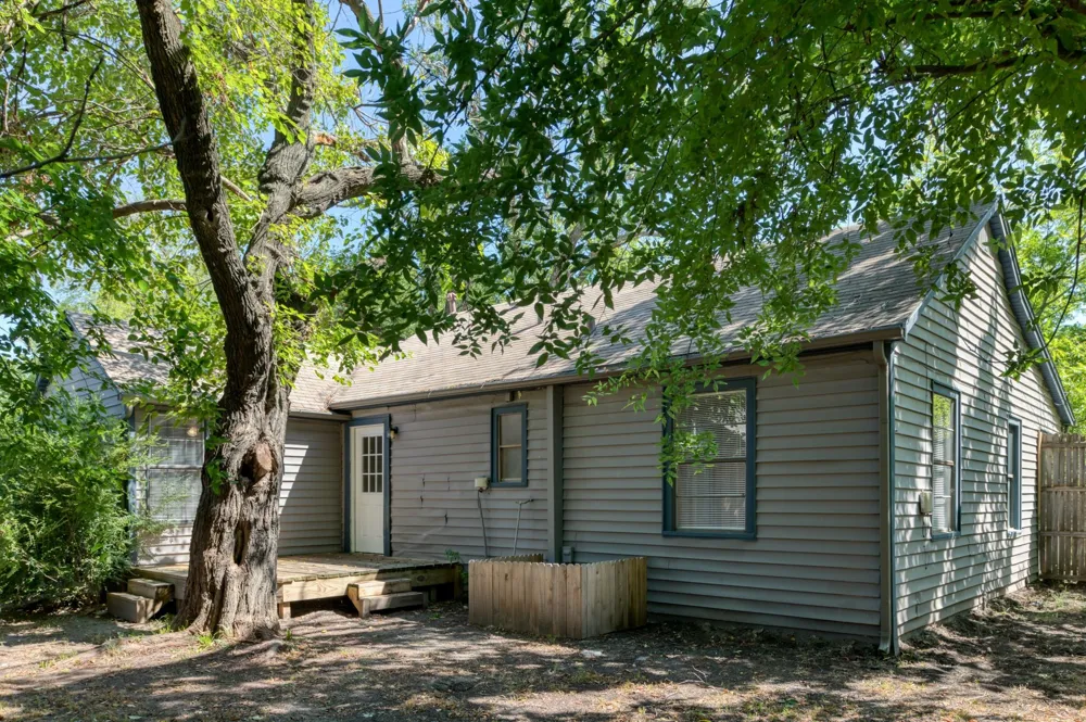 207 Hackberry Street Terrell, TX 75160