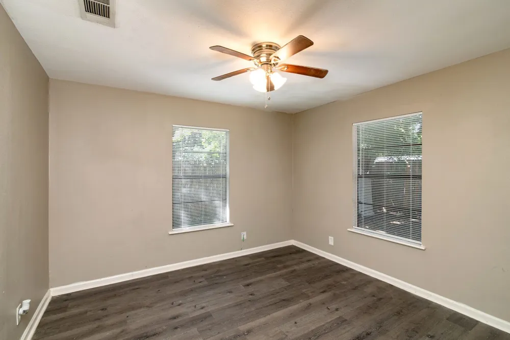 207 Hackberry Street Terrell, TX 75160
