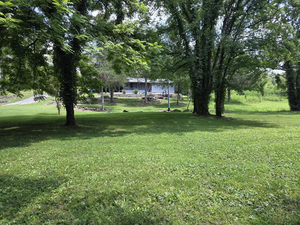 35 Reba Ln Fayetteville, TN 37334