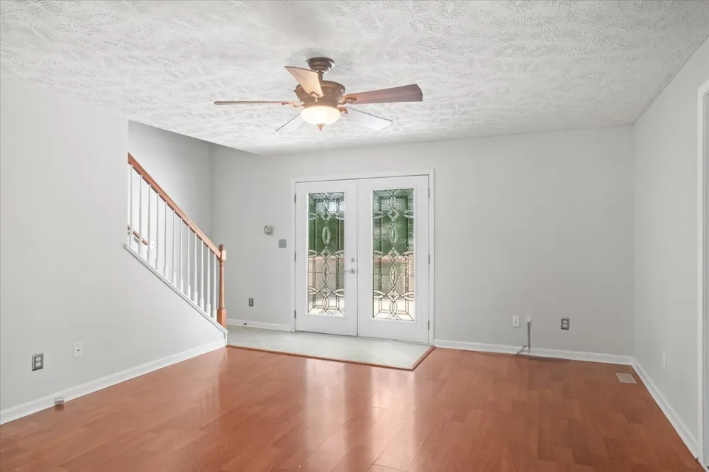 106 Tara Dr Unionville, TN 37180
