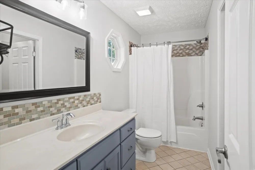 106 Tara Dr Unionville, TN 37180