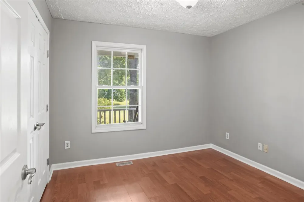 106 Tara Dr Unionville, TN 37180