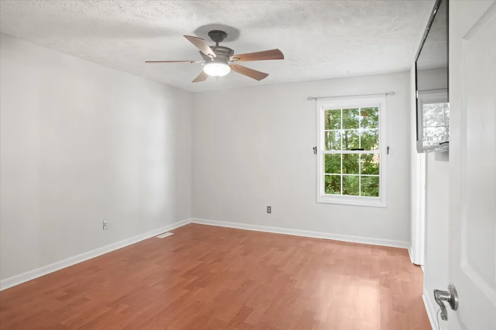 106 Tara Dr Unionville, TN 37180