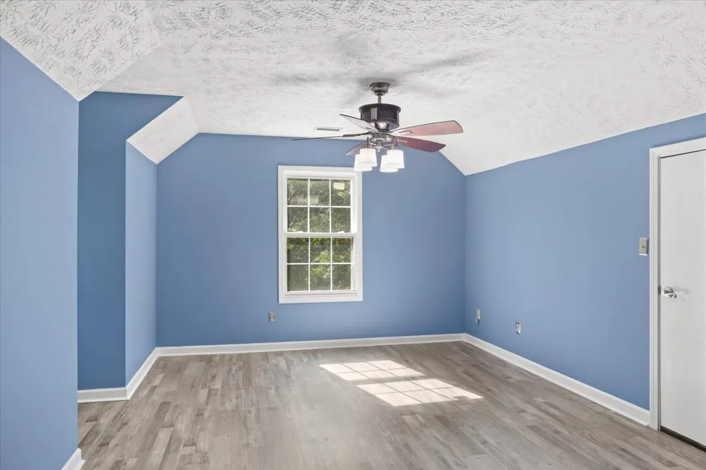 106 Tara Dr Unionville, TN 37180
