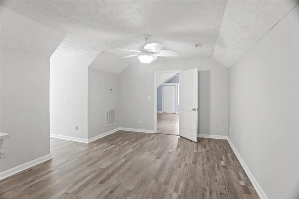 106 Tara Dr Unionville, TN 37180