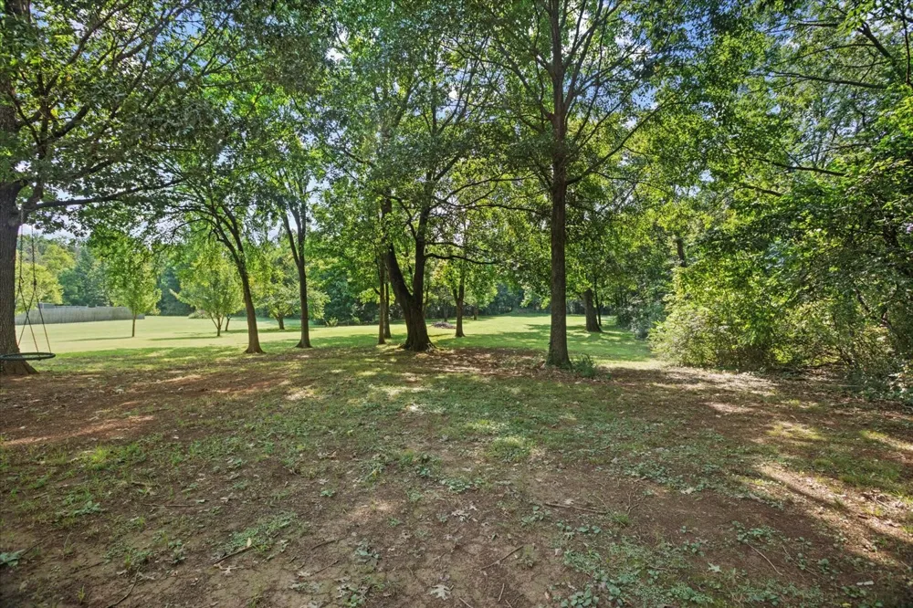 106 Tara Dr Unionville, TN 37180