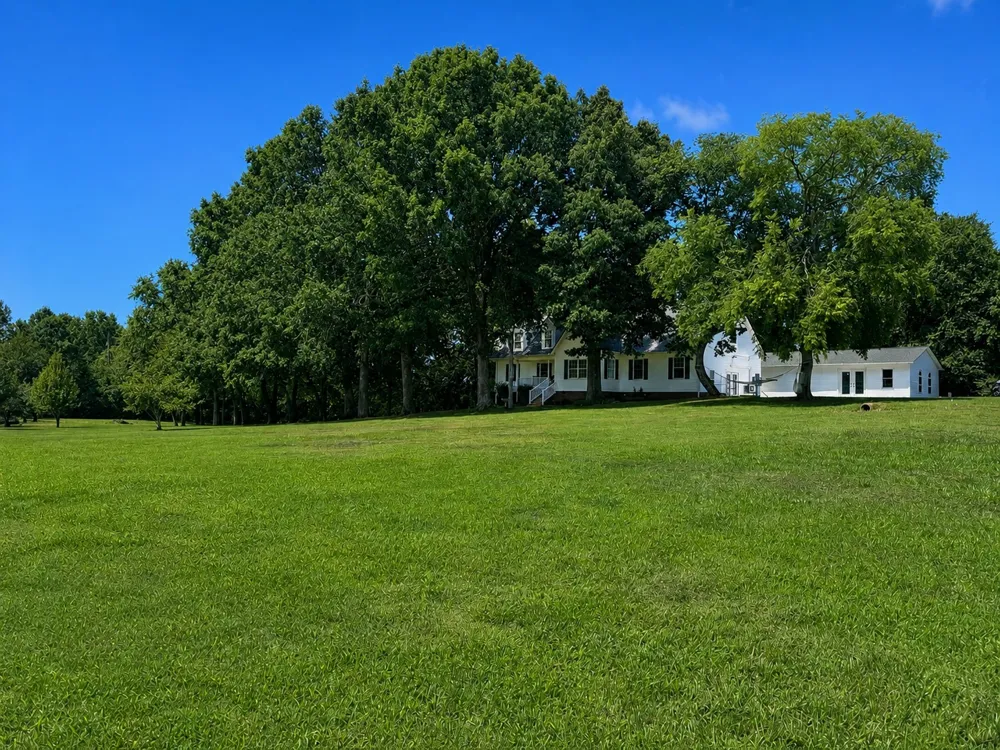 106 Tara Dr Unionville, TN 37180