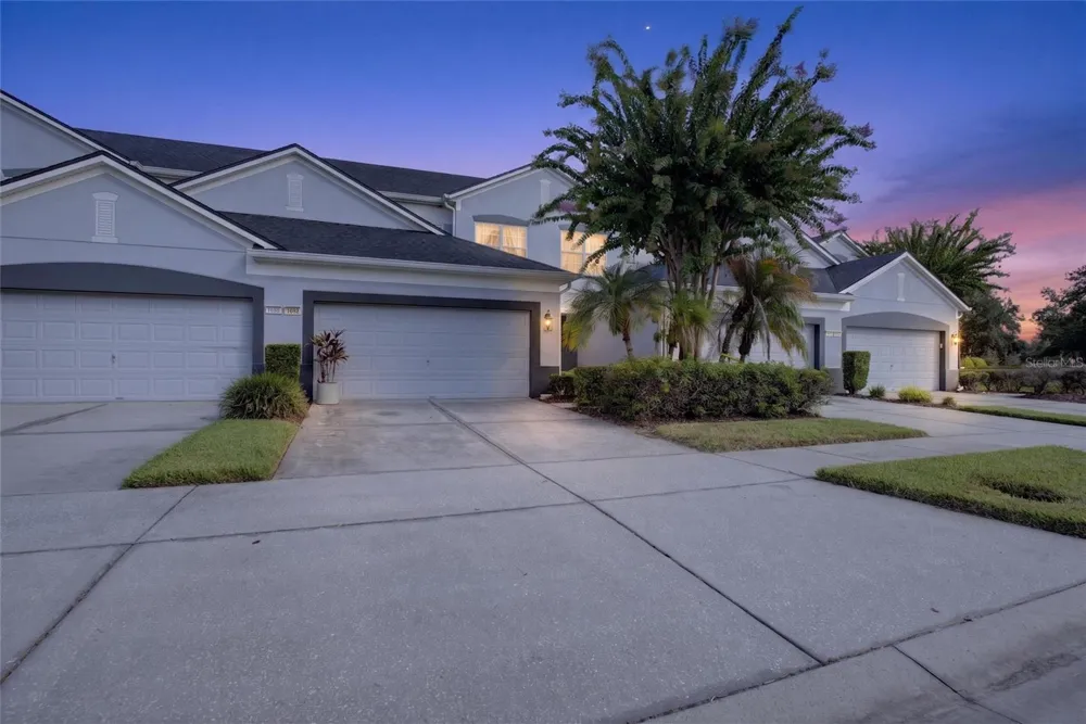 1682 SHALLCROSS AVENUE Orlando, FL 32828