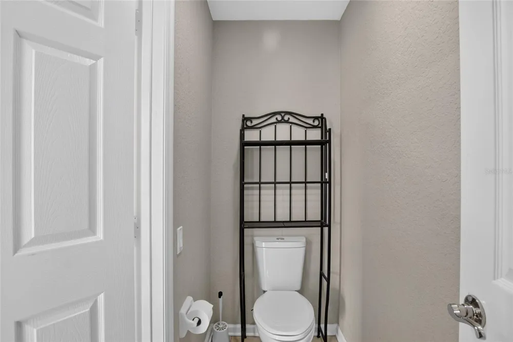 1682 SHALLCROSS AVENUE Orlando, FL 32828
