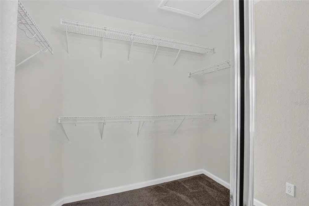 1682 SHALLCROSS AVENUE Orlando, FL 32828