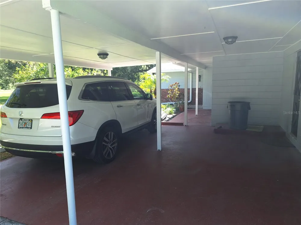 7606 VAN DYKE ROAD Odessa, FL 33556