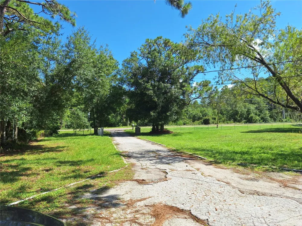 7606 VAN DYKE ROAD Odessa, FL 33556