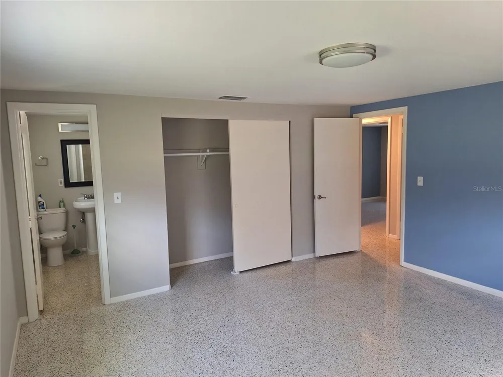7606 VAN DYKE ROAD Odessa, FL 33556