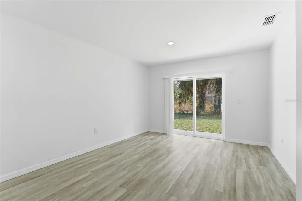 302 AVENUE P NW Winter Haven, FL 33881