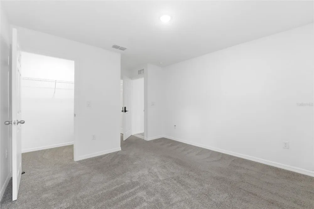 302 AVENUE P NW Winter Haven, FL 33881