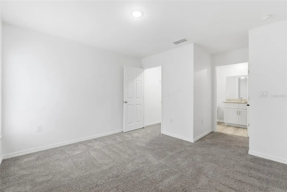 302 AVENUE P NW Winter Haven, FL 33881