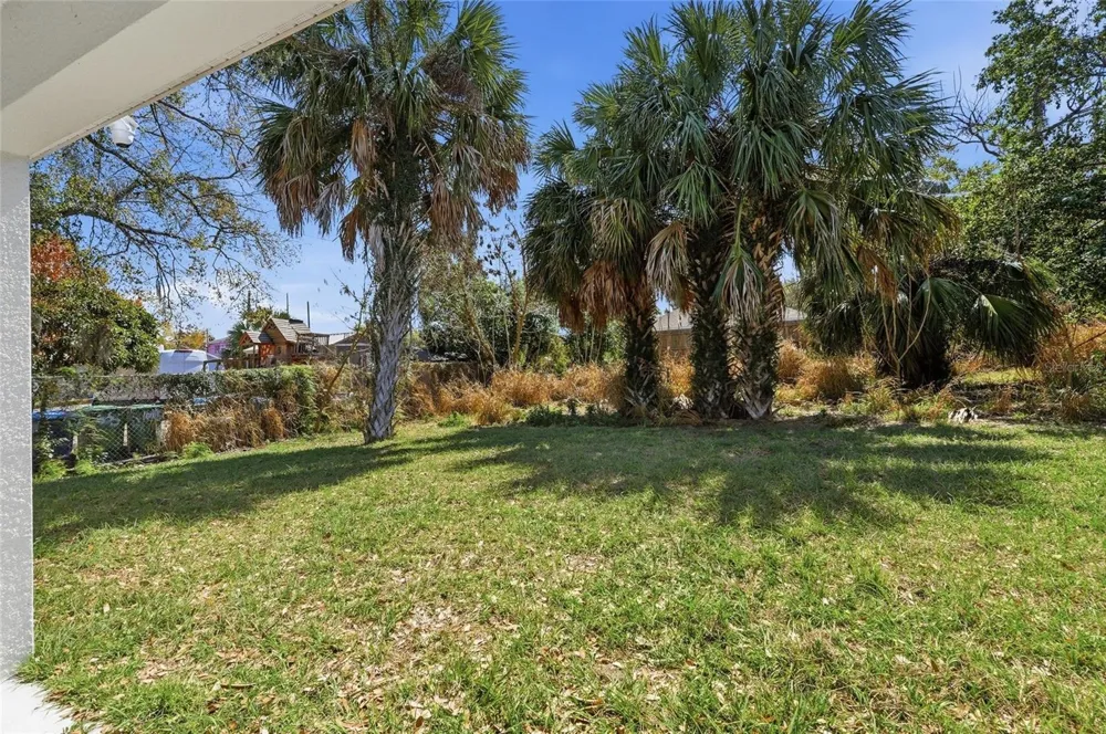 302 AVENUE P NW Winter Haven, FL 33881