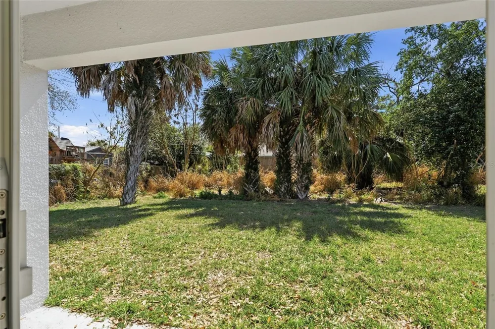302 AVENUE P NW Winter Haven, FL 33881
