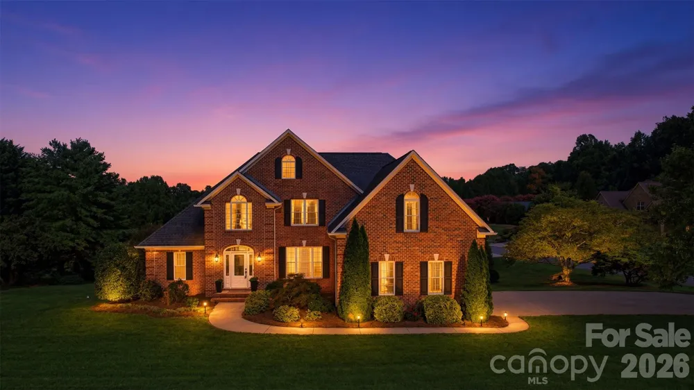 1064 Baker Barn Road Hickory, NC 28602