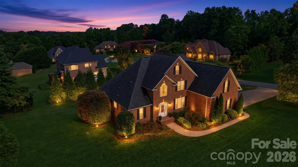 1064 Baker Barn Road Hickory, NC 28602