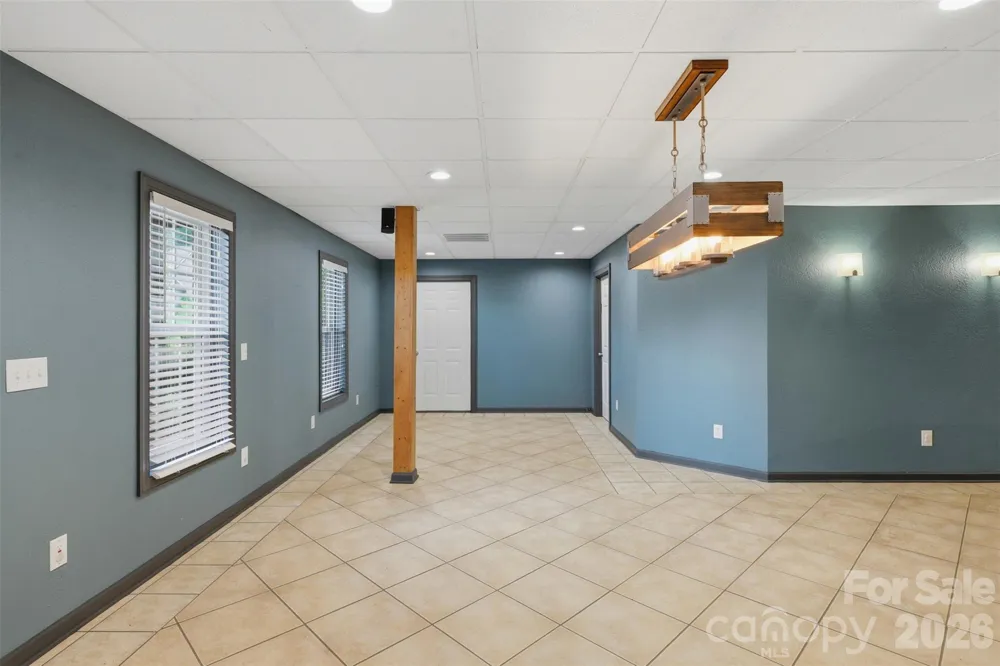 1064 Baker Barn Road Hickory, NC 28602