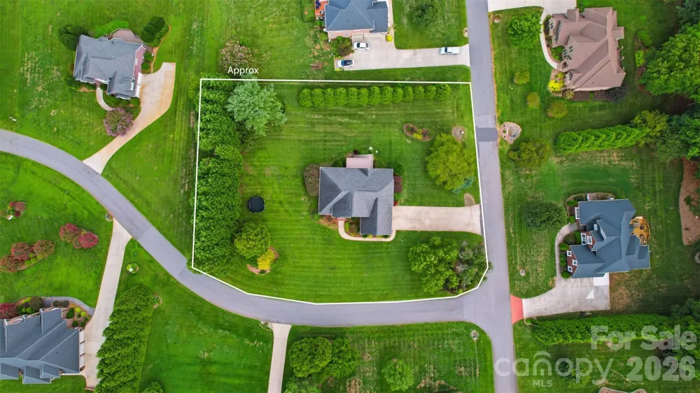 1064 Baker Barn Road Hickory, NC 28602
