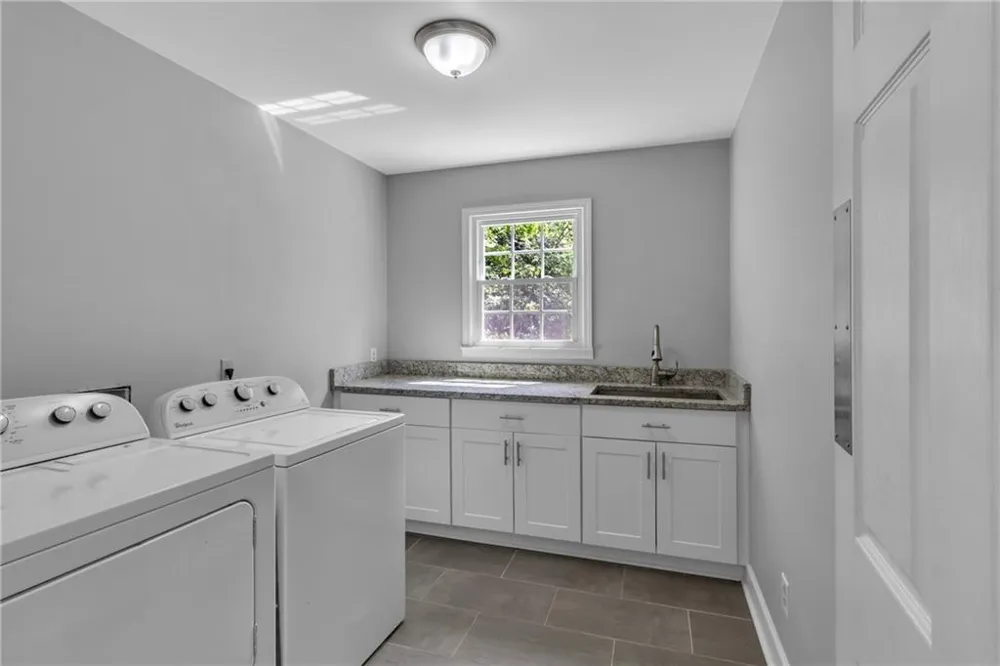 135 London Berry Court Tyrone, GA 30290