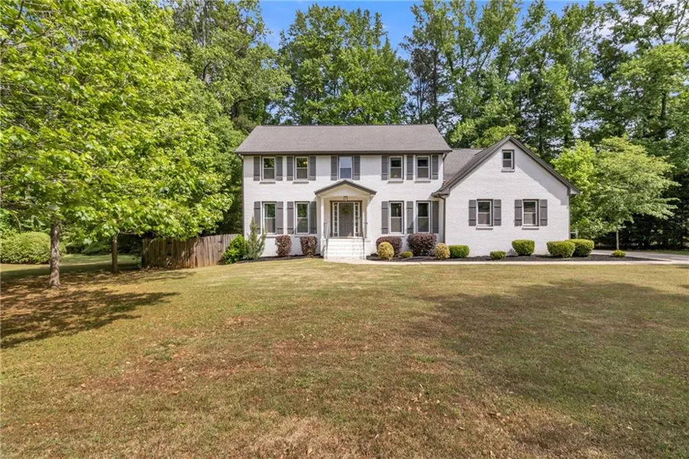 135 London Berry Court Tyrone, GA 30290