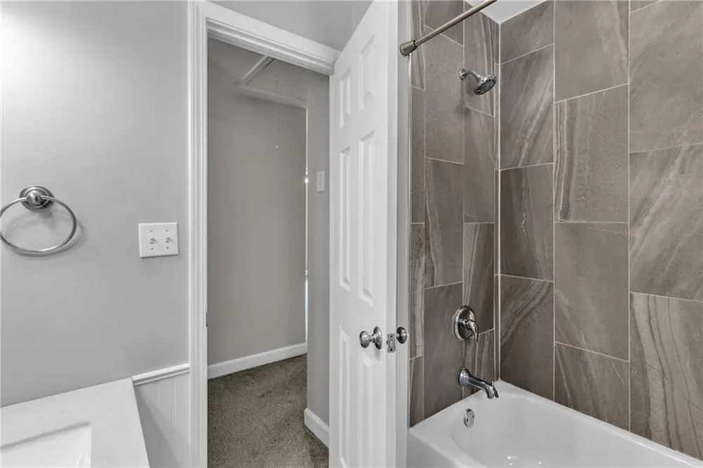 135 London Berry Court Tyrone, GA 30290