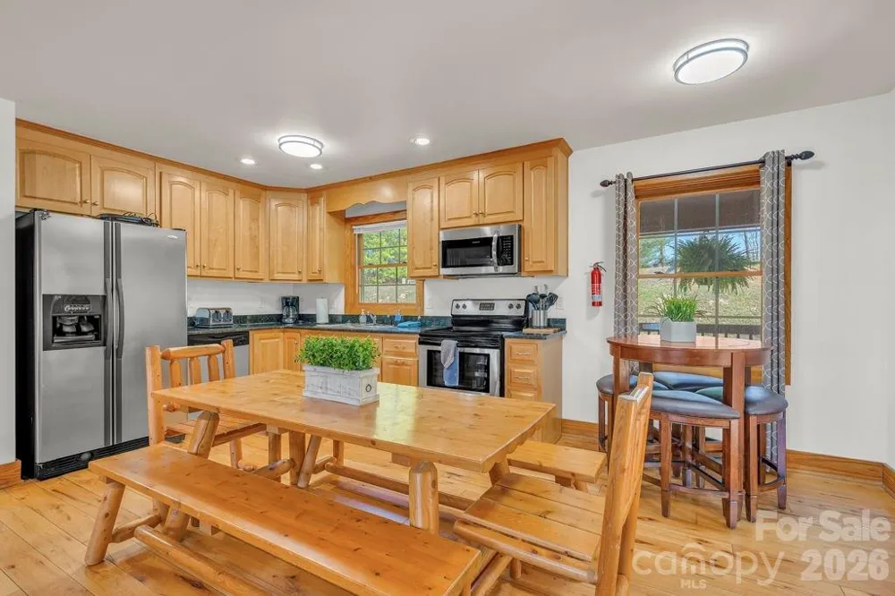 672 Cedar Trail Fleetwood, NC 28626