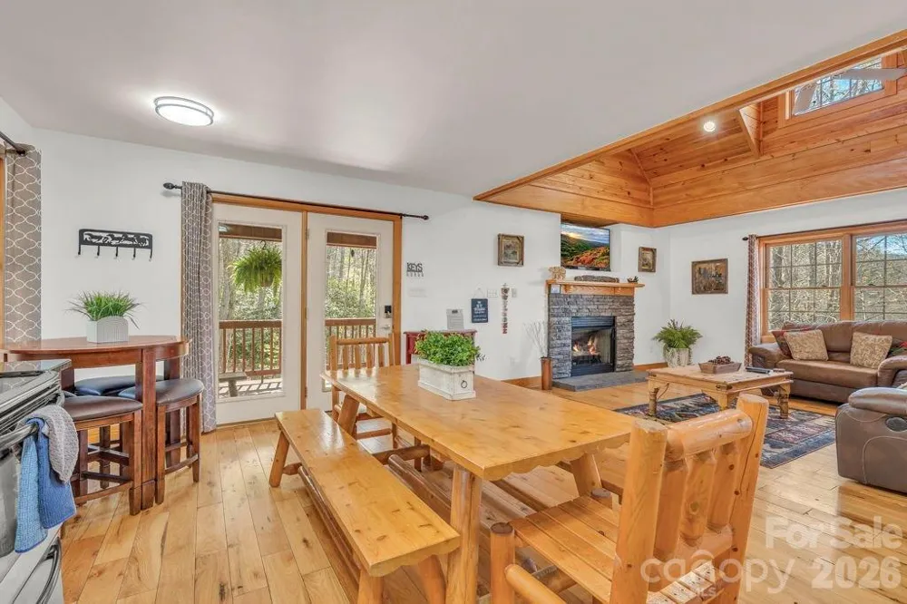 672 Cedar Trail Fleetwood, NC 28626