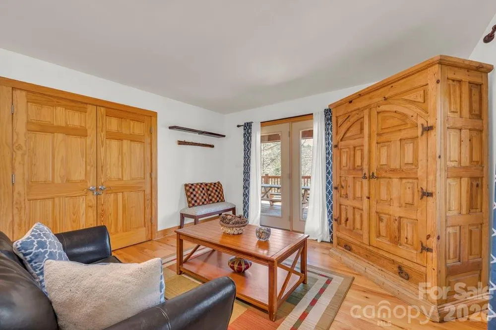 672 Cedar Trail Fleetwood, NC 28626