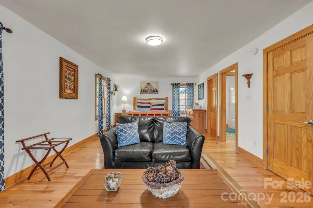 672 Cedar Trail Fleetwood, NC 28626