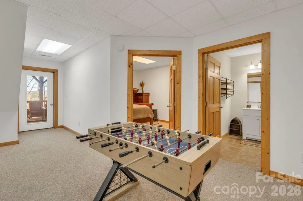 672 Cedar Trail Fleetwood, NC 28626